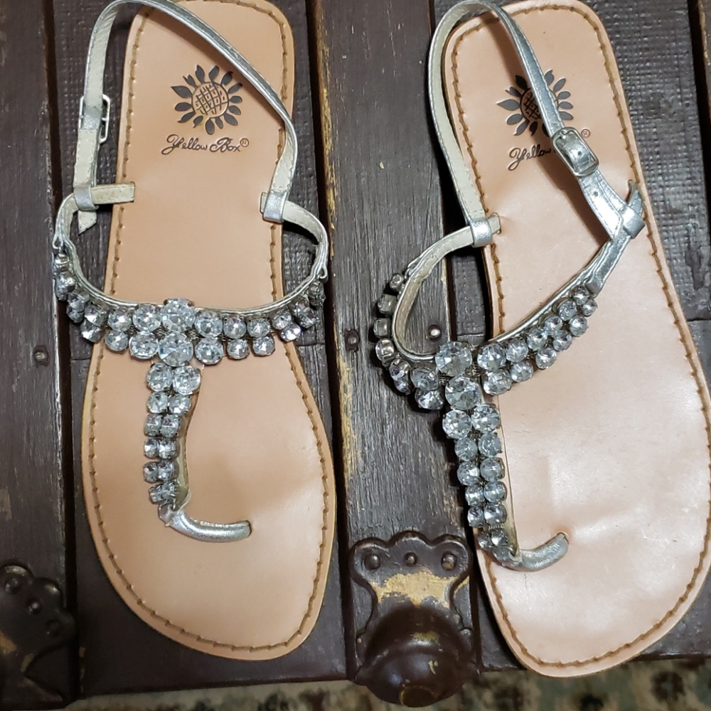 Women's shoes